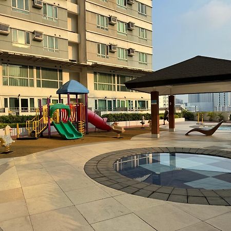 Beacon Makati Condo Free Pool Access Free Wifi 100Mbps & Free Netflix Manila Eksteriør billede