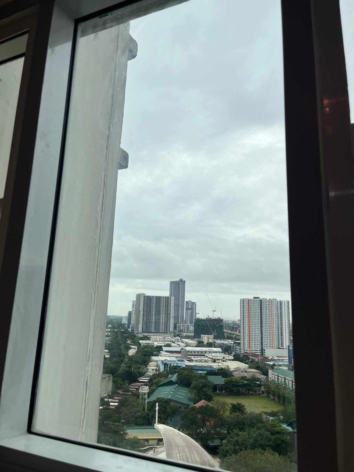Beacon Makati Condo Free Pool Access Free Wifi 100Mbps & Free Netflix Manila Eksteriør billede